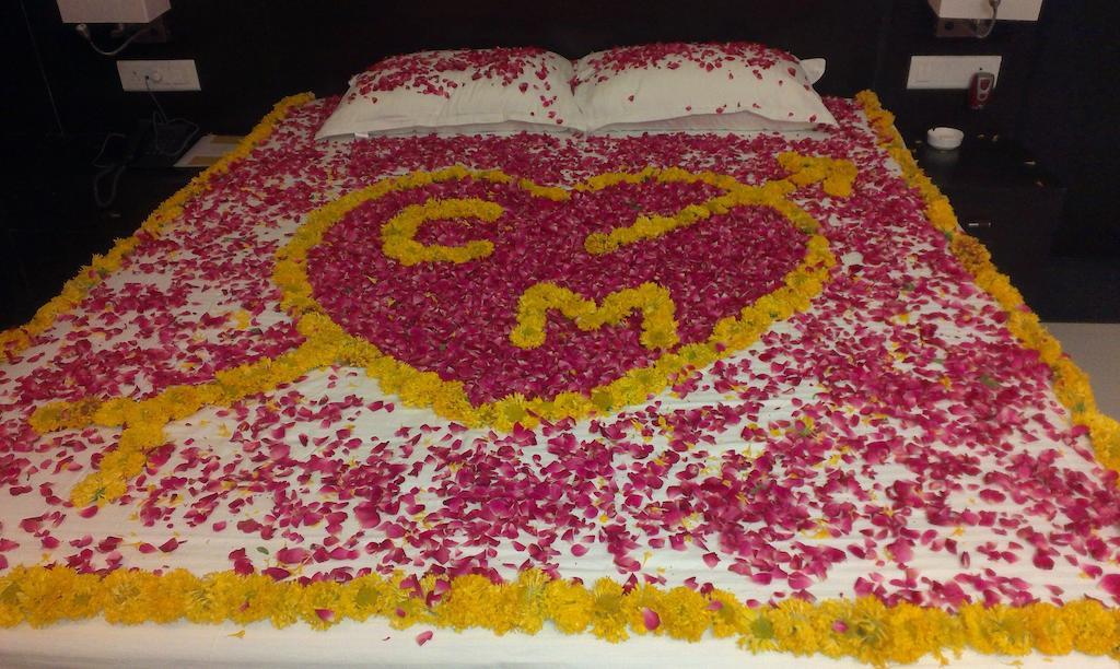 Hotel Magnum Inn Junagadh Eksteriør bilde