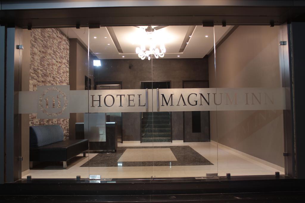 Hotel Magnum Inn Junagadh Eksteriør bilde