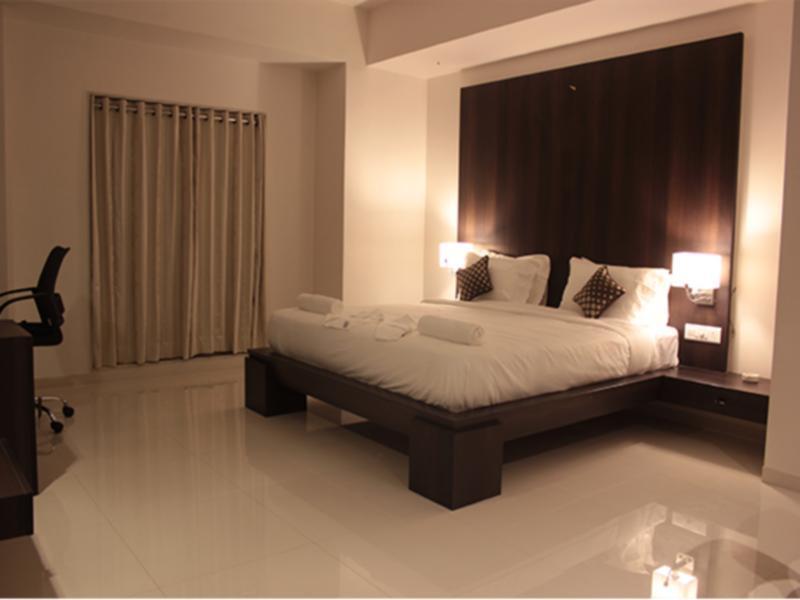 Hotel Magnum Inn Junagadh Eksteriør bilde