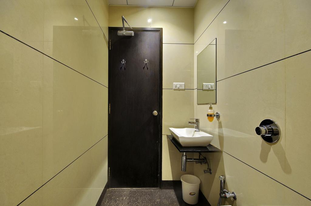 Hotel Magnum Inn Junagadh Eksteriør bilde