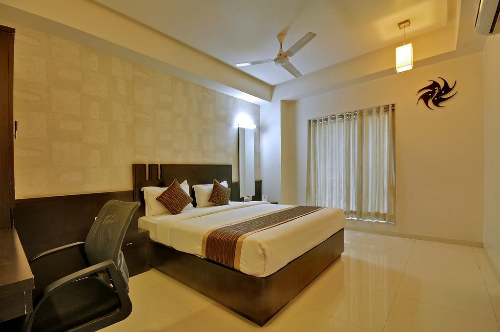 Hotel Magnum Inn Junagadh Eksteriør bilde