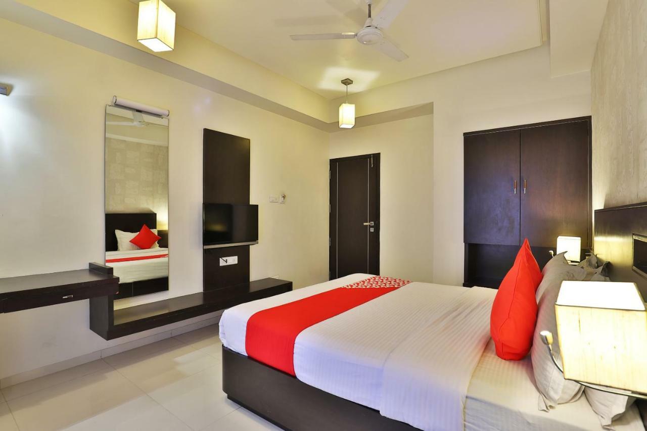 Hotel Magnum Inn Junagadh Eksteriør bilde