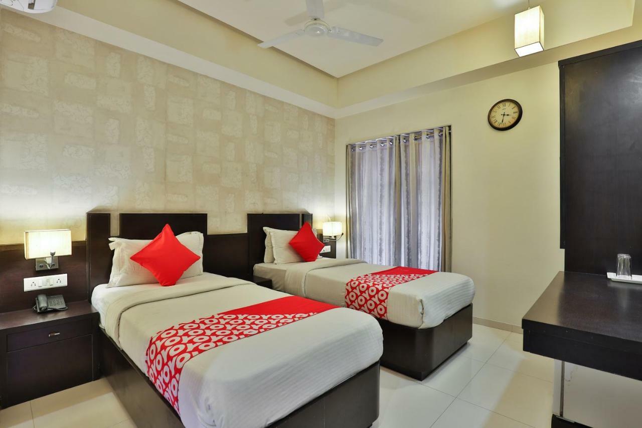 Hotel Magnum Inn Junagadh Eksteriør bilde